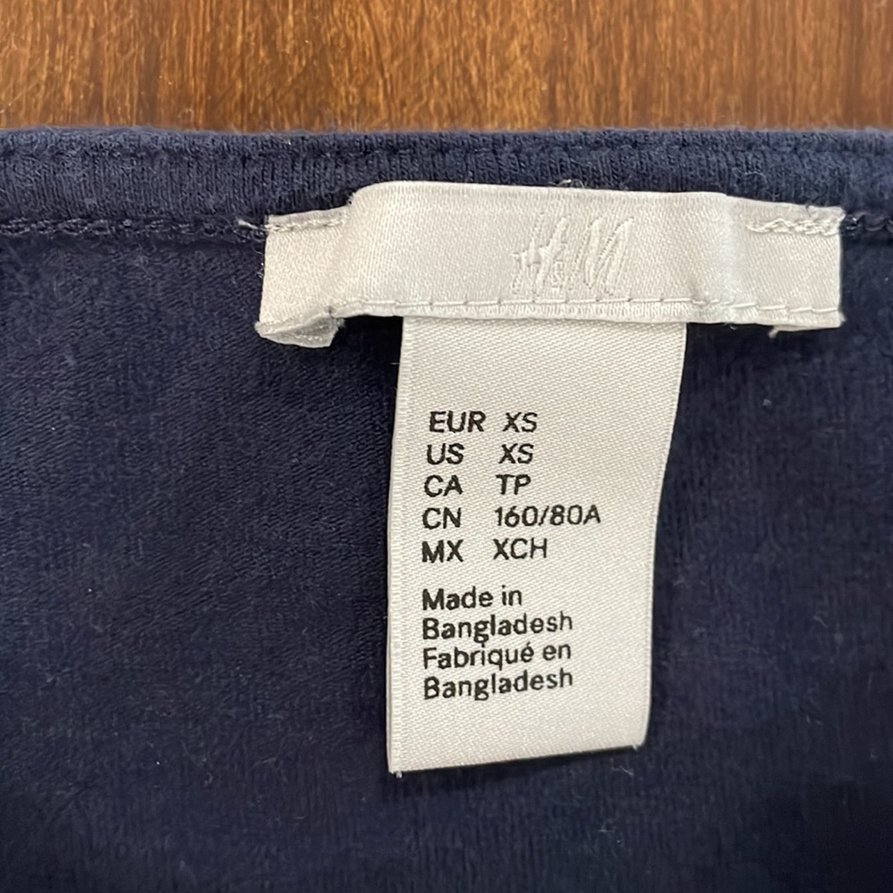 H&M Short Sleeve Top - Picture 3 of 7
